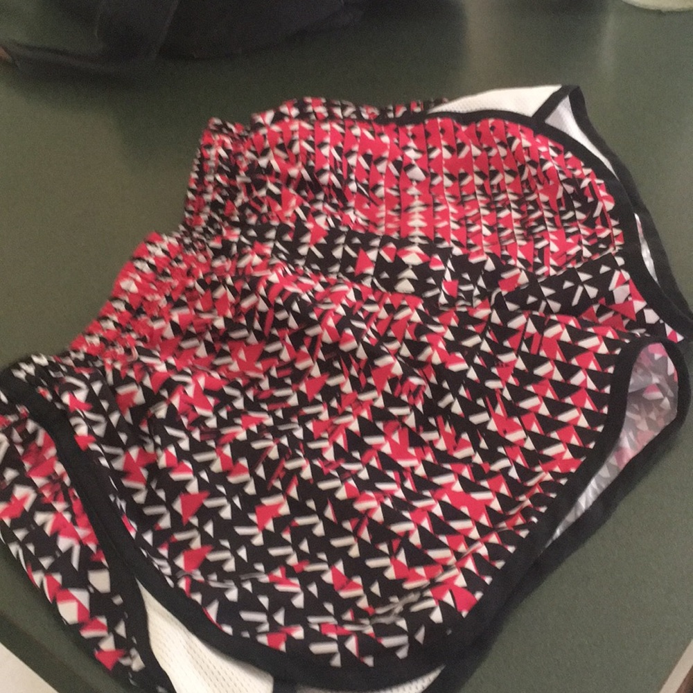 Under armour  sport shorts - Picture 7 of 8